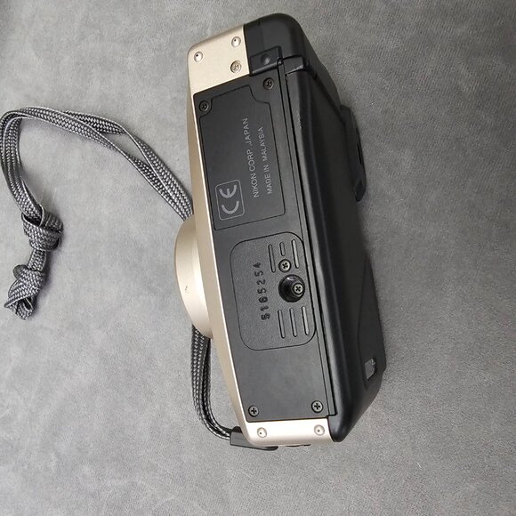 Vintage Nikon One Touch Zoom 90s AF Quartz Date 35mm Film Camera Tested B1-36 - Picture 5 of 7